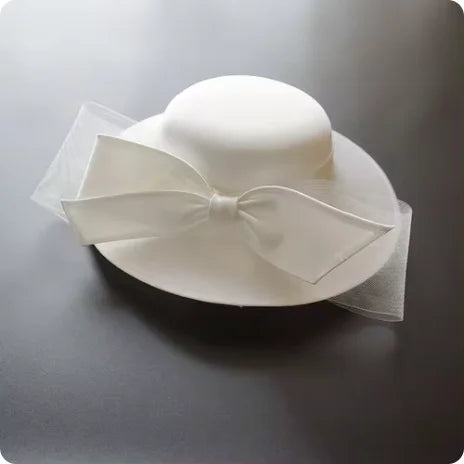 Chapéu branco do Fedora do cetim do bownot para mulheres, banquete elegante, vestido britânico da celebridade, fascinator francês, noiva, casamento, preto, parte superior