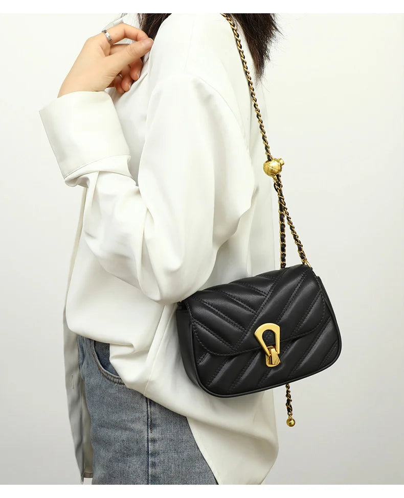 Bolsa crossbody elegante.